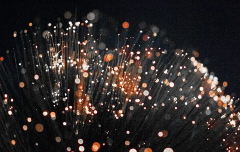 What are the advantages of using quick connectors for multi-channel fibre in explosive atmospheres?